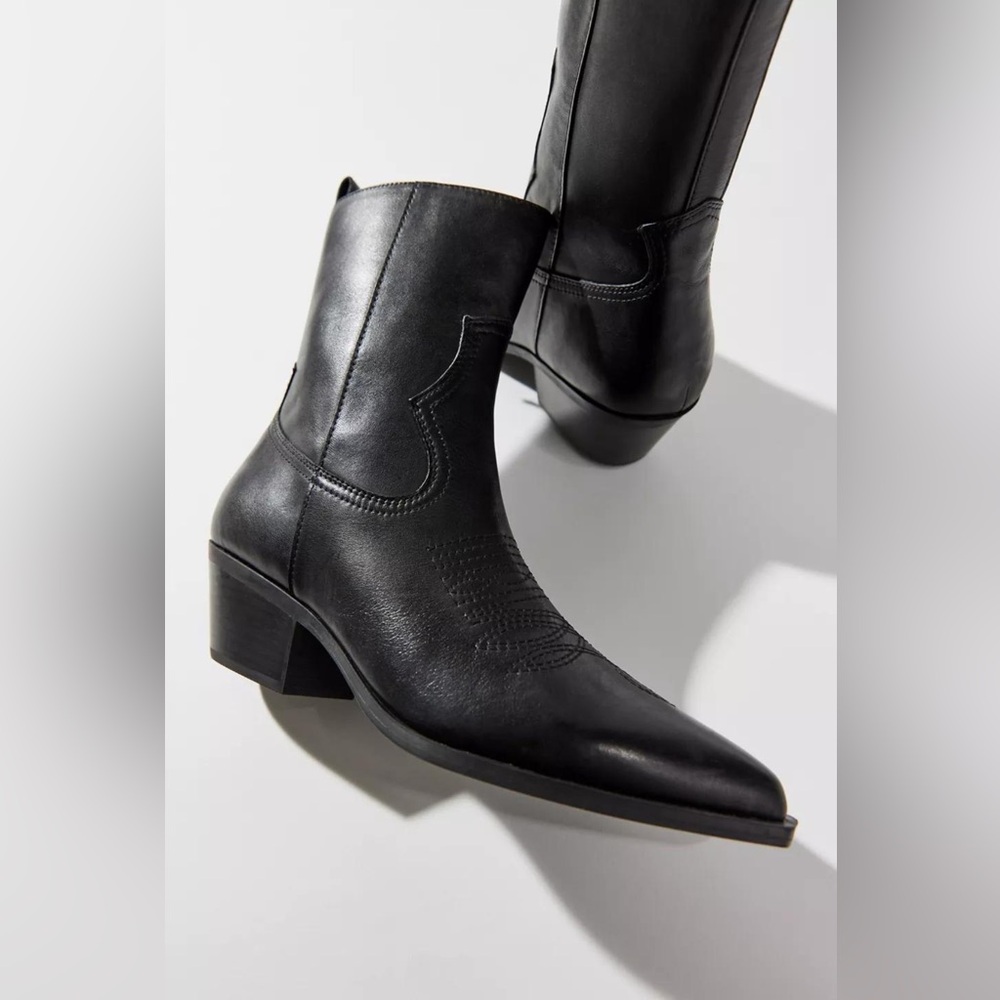 Steve Madden Kendal Boots